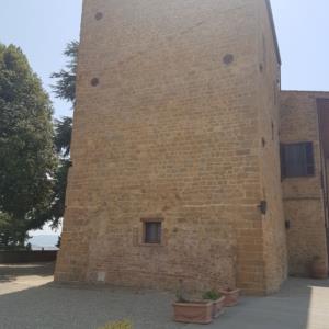 Castello di Castelfalfi